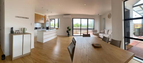 CozyNest2 in Flat Bush