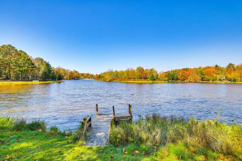 Walk to Beach Arrowhead Lake Home