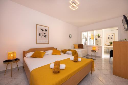 One-Bedroom Apartment with Terrace and Sea View image 7
