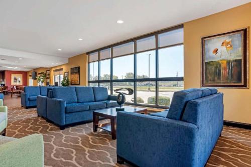 Comfort Suites Greenwood detail