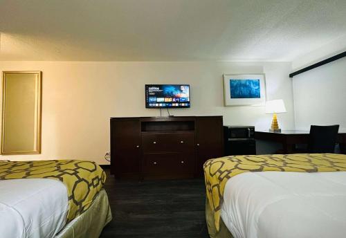 Baymont Inn and Suites by Wyndham Columbus / Near OSU in Columbus, USA