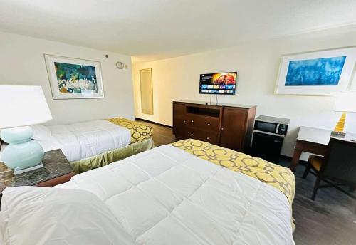 Baymont Inn and Suites by Wyndham Columbus / Near OSU in Columbus, USA