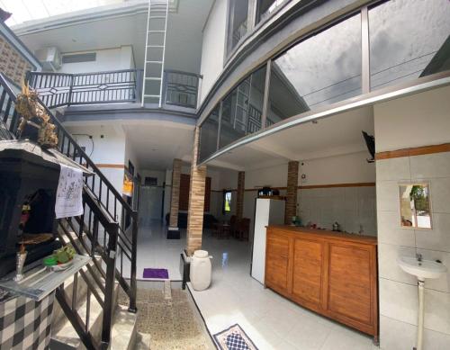 外部景觀, Darren Hostel in 洛維納海灘
