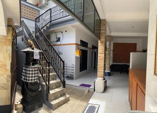 外部景觀, Darren Hostel in 洛維納海灘