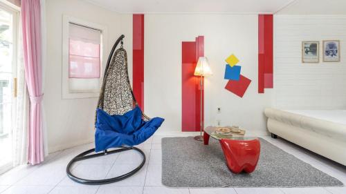 room detail thumbnail 0