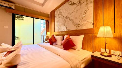 Double room, deluxe