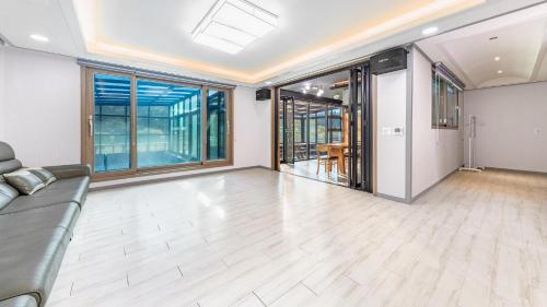 Daebudo Juni Pension, Ansan