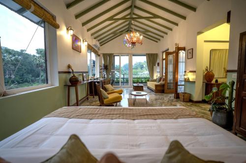 Lahe by Loka in Auroville