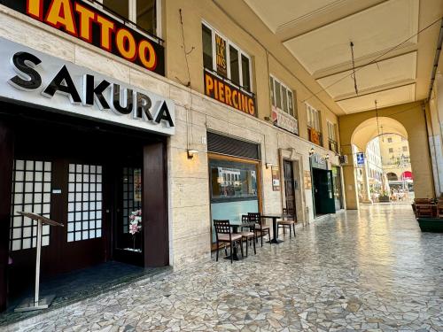 ห้องอาหาร, Affittacamere THE SHUTTLE in ลิวอร์โน