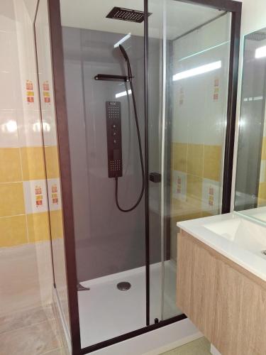 Apartment with Pool View  image 10