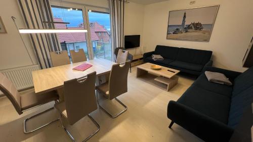 Two-Bedroom Apartment with Balcony and Terrace image 10