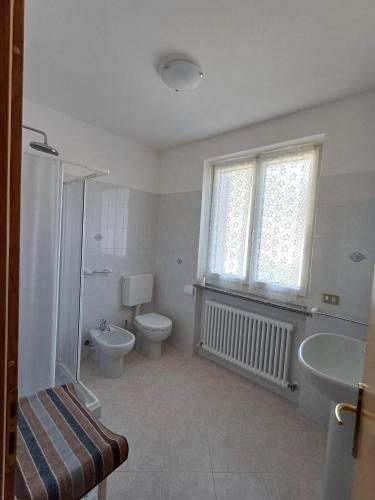 2 bedrooms, 4 beds