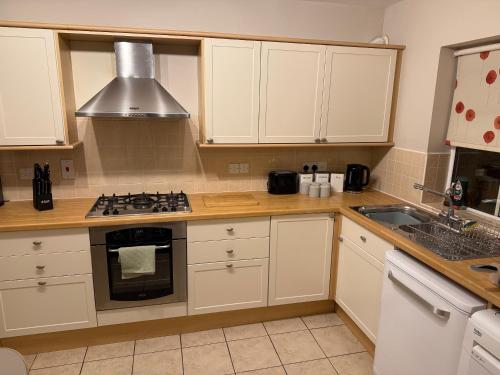 Spacious Contractor House For Families, Groups, And Free Parking - 요빌