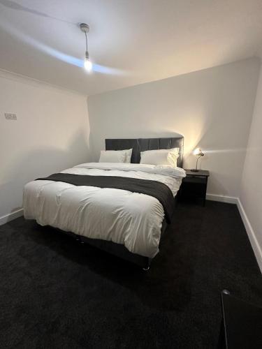 House-Sleeps8-Parking-Garden, Leeds (Foto 3)