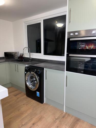 House-Sleeps8-Parking-Garden, Leeds (Foto 10)