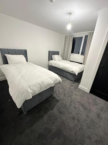 House-Sleeps8-Parking-Garden, Leeds (Foto 4)