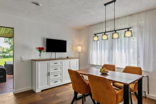 共用Lounge/電視區, idyllische Lage direkt am See in 科尼希 武斯特豪森