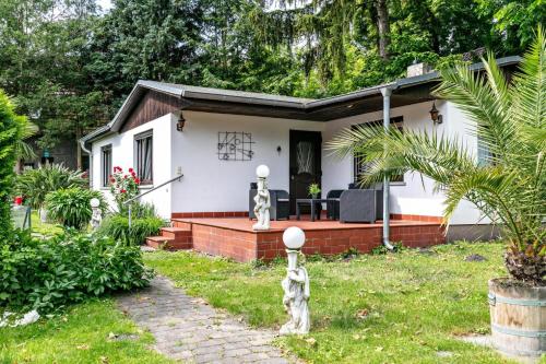 外部景觀, idyllische Lage direkt am See in 科尼希 武斯特豪森