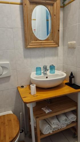 Studio- Kokon- Souterrain Studio- Kokon- Souterrain