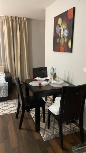 One-Bedroom Apartment room in Florimont Heights Apart Complex