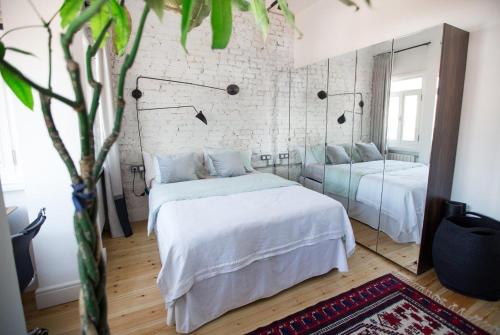 Bright Cool Central 1Bed1Bath Stylish Home! #376 - image 12
