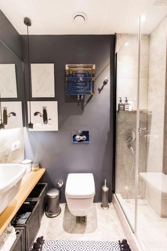 Bright Cool Central 1Bed1Bath Stylish Home! #376 - image 14