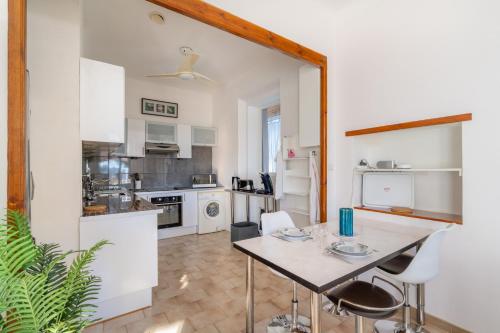 One-Bedroom Apartment image 8