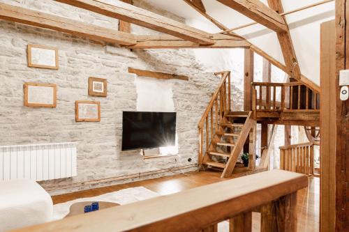 Stunning Three-Level Apartment in Historic Old Town, Tallinn (photo 9)