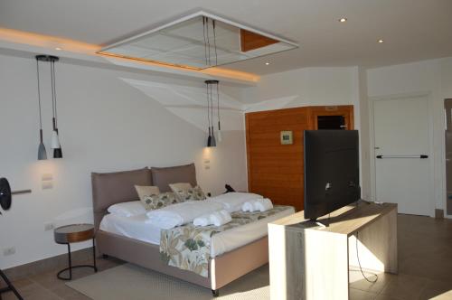 1 queen bed