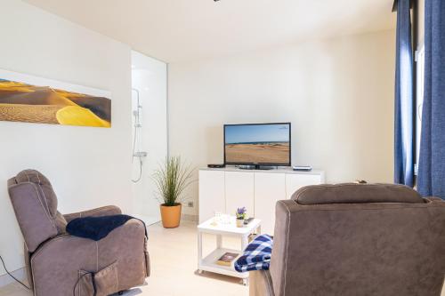One-Bedroom Apartment image 7