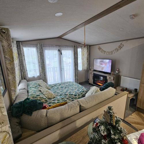 Escape in Carnforth Lodge - Sleeps 6, Carnforth (photo 4)