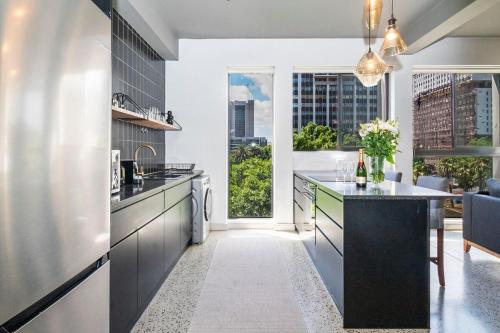 Apartment near Waterfront, Rooftop Pool