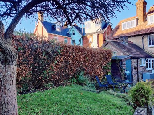 Damson Cottage in Forest Row