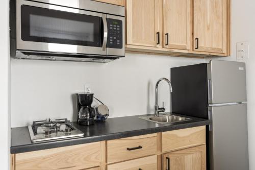 Kitchen, Quaint Lakeview Getaway Trails & Town at Your Doorstep in Walker (MN)