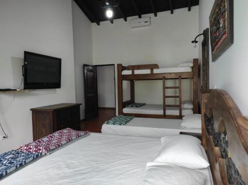 1 double bed, 2 bunk beds
