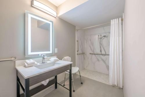2 double beds