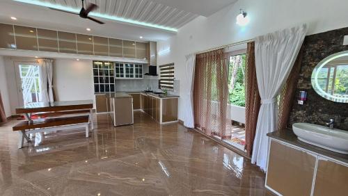 Uthuppan's Holiday Home in Rajakkad