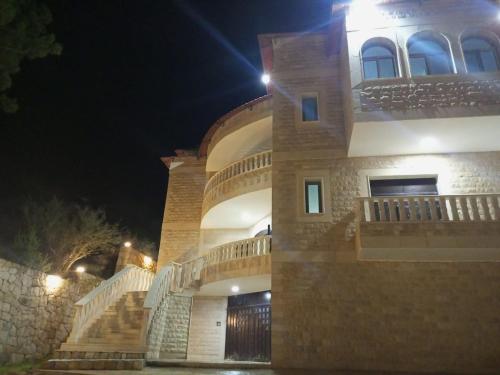 Joy-Peaceful-Breathtaking Villa in Aley