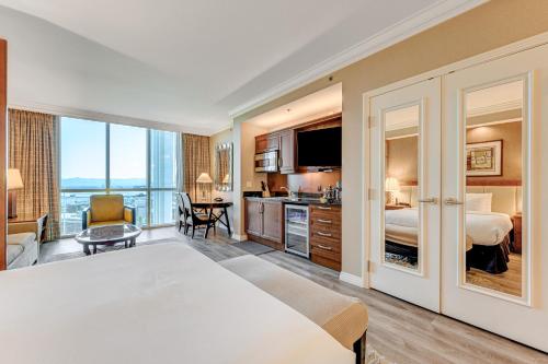 Luxury Studio MGM Signature Best Location Lazy River No Resort Fee, Las Vegas (photo 7)
