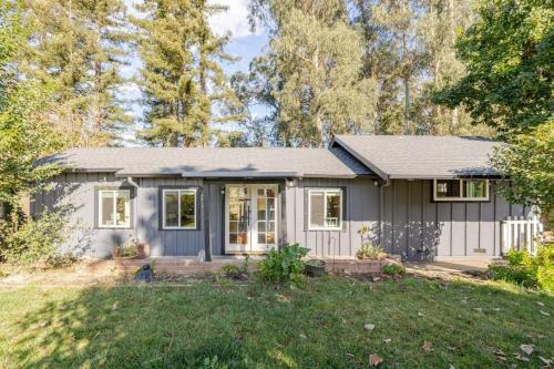 A szálláshely kívülről, Hidden Lake House With Hot Tub & Views! in Watsonville