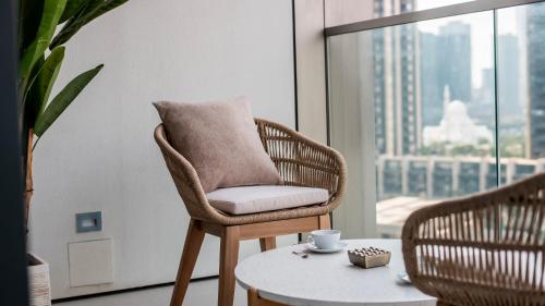Luxury 1-Bedroom Holiday Apartment in Downtown Dubai I Walk to Dubai Mall and Fountains, Dubai (photo 6)
