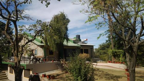 A szálláshely kívülről, Aditya Forest Eco Resort in Abu-hegy