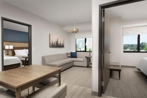 Element Seattle Sea-Tac Airport Element Seattle Sea-Tac Airport