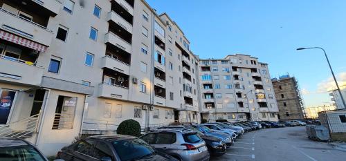 One-Bedroom Apartment room in Aleja Dua