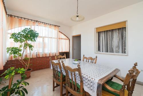 Apartment Luketa - image 11