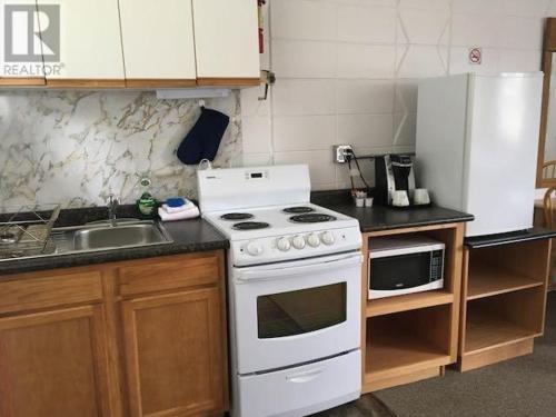 ห้องครัว, Northside Motel in ไดรเด้น (ON)