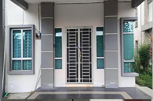 Exterior view of Juliana Homestay