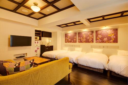 Standard Quadruple Room with Karaoke room in Hotel Sanrriott Kitahama