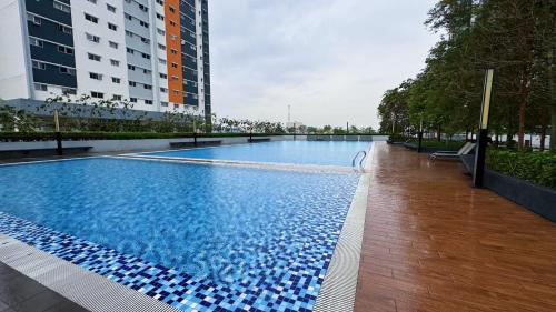 KLIA Alanis Fully Air Con Suite, Kota Warisan, 43900 Sepang, Selangor