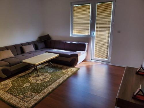 Cozy Home Near Carsija and Airport